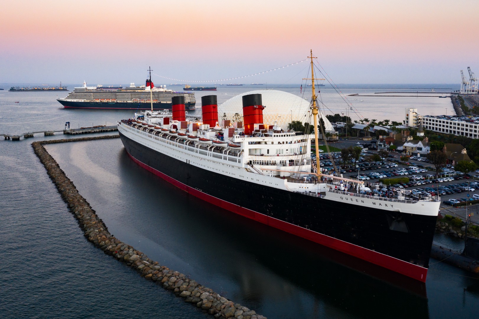 THE QUEEN MARY Visit Long Beach
